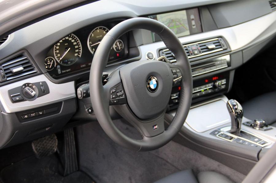  BMW M550d xDrive 2012 года  (фото 26 из 175)